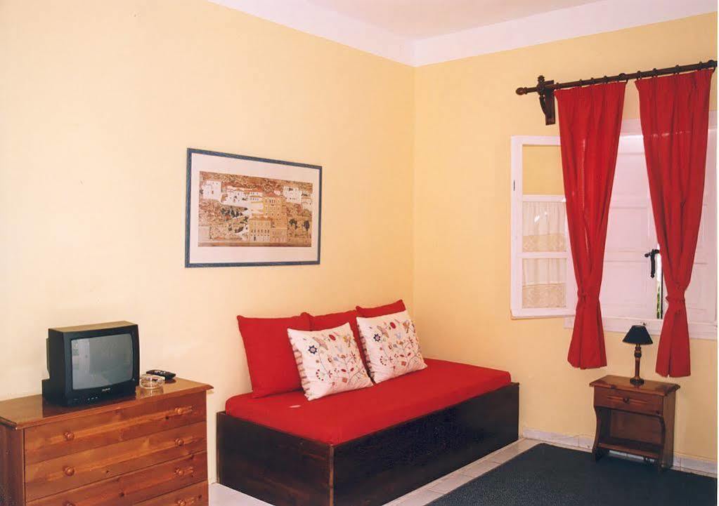 Spetses Retreat Accommodation Luaran gambar
